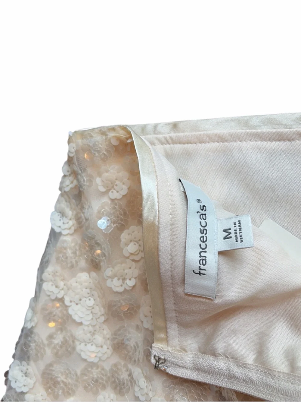 Francesca’s Floral Sequin Mini Skirt M Champagne Ivory Bridal Bachelorette NWT